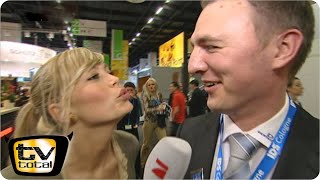 Korinna auf der Zahnmesse  TV total [upl. by Lielos]