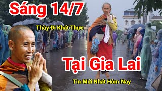 Sáng 147 Thầy Minh Tuệ Đi Khất Thực Sớm Bà Con Đến Rất Đông Đảnh Lễ Thầy [upl. by Petite]