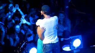 Enrique Iglesias singing quotHeroquot in Dallas TX [upl. by Gabbey761]