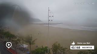 E dale CHUVA Balneário Camboriú tem chuva durante toda a manhã nesta segundafeira [upl. by Shaylynn]