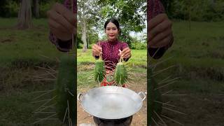 Cooking papaya with egg recipe foodie cookrecipe cooking delicious [upl. by Wiburg]