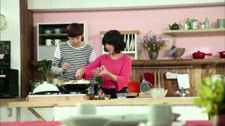 Seris Star Kitchen with UKISS quotDeungsimjeongolquot 등심전골  Beef amp vege casserole [upl. by Gregor]