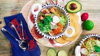 Receta Pozole 7 mares  Cocineros Mexicanos [upl. by Eeruhs390]