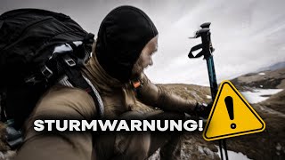 Sturmwarnung Solo Wildcamping Tour durchs Gebirge  Ranger Chris [upl. by Pompea]