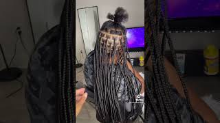 The WORST hair Ive worked with 😩😩😩 Xpression 72quot braiding hair review [upl. by Christa433]