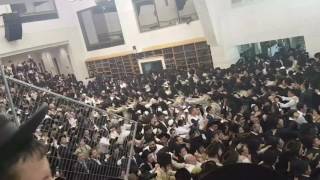 Toldos Aharon Simchas Beis Hashoeva 2016 Third Night שמחת בית השואבה בחצר הקודש תולדות אהרן [upl. by Ycart807]