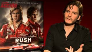 Entrevista Daniel Brühl nos habla de Rush [upl. by Nnayrrehs403]