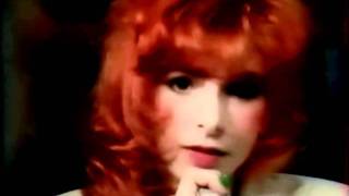 Mylène Farmer Interview Du côté de chez Fred Antenne 2 07 novembre 1988 [upl. by Prior976]