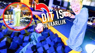 SLAAPZAKKEN RACE DOOR GESLOTEN TRAMPOLINE PARK WARM [upl. by Ailehc996]