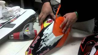 2 parte applicazione posa adesivi stickers cast freebubble moto emanuel e co [upl. by Urd352]