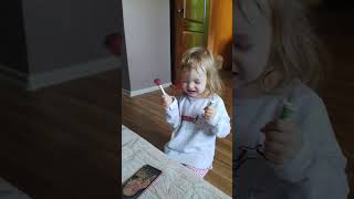 Учусь краситься по видео из ютубаcutebaby babygirl [upl. by Indys845]