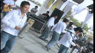 Grupo Viento Calido EN VIVO  Colegiala [upl. by Jordans231]