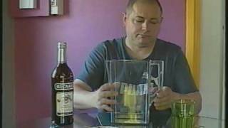 comment boire un ricard avec des olives le truc [upl. by Ruamaj]