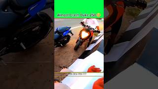 Esko Bolte Skills 😎 Almost Crash Duke 250 😱 shorts ktmduke250 crash viralvideo [upl. by Cinimod]