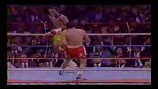 Thomas Hearns fights Juan Roldan in October 87 Rounds 3 amp 4 [upl. by Pelligrini186]