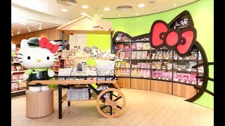 Hello Kitty store Universal Studios Orlando Florida [upl. by Aix838]