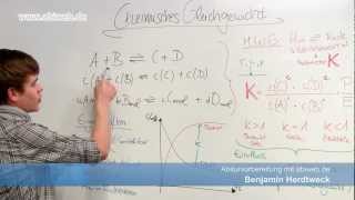 Chemisches Gleichgewicht berechnen  Abitur Chemie [upl. by Dnalyr]