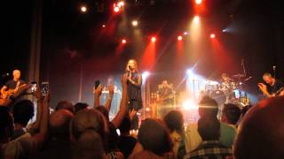 Belinda Carlisle  Summer Rain live at the Enmore Theatre Sydney 7th December 2013 [upl. by Hamas]