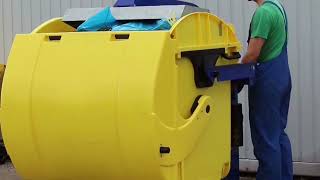 1100 litre wheelie bins compactor demonstration [upl. by Thera]