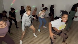 3 min Afrobeat Dance Workout  Showa Kizz Daniel  Official Dance Workout [upl. by Mundy]