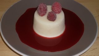 Comment faire une panna cotta à la vanille et son coulis framboise [upl. by Eile476]