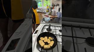 Who in favour of fried plantain breakfast cooking food foodie brunch [upl. by Levitus]