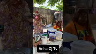 See how good seller put saliva inside her customer food customersafety queuing [upl. by Akisey256]