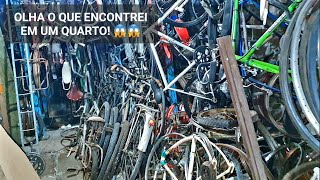 CAÇADORES DE RELÍQUIAS NO GALPÃO SECRETO DAS BICICLETAS ANTIGAS ACREDITO TER UMAS DUAS MIL BIKES [upl. by Dachy]