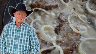 Old Fashioned Hamburger Steak and Gravy  Comfort Food Perfection classicrecipes comfortfood [upl. by Esinehc]