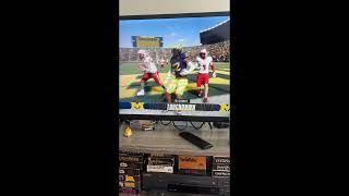 How to throw a Bullet Pass Ultimate Team EA Sports College Football 25  NCAA 25 Revamped Passing [upl. by Sgninnej]