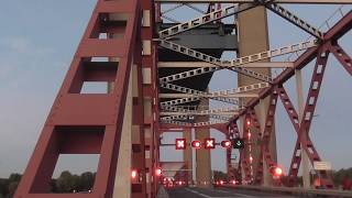 Brugopening Spijkenisserbrug Spijkenisse Hefbrug Liftbridge Pont Levant Hubbrücke [upl. by Kcirevam]