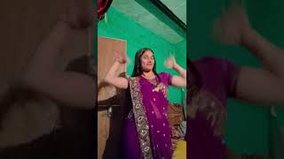 Chunri Chunri bollywood song [upl. by Tebzil672]