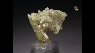 21241  VESUVIANITE Jeffrey mine Canada [upl. by Atila145]