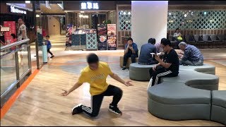 當你跟朋友逛街逛到太無聊時 Dance in public Orange Justice in Taiwan [upl. by Kcirtemed]