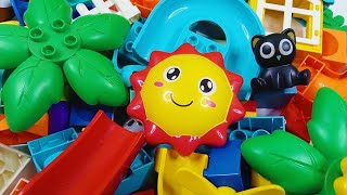 Satisfying building block marble run ☆ Build an exciting and easy marble run with lego duplo [upl. by Neelram648]