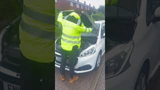 Lantern roadside assistance carrying out a local job emergency london mercedes police [upl. by Innek]