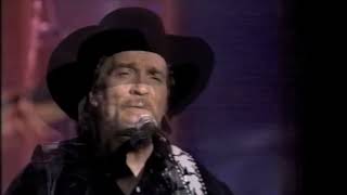 WAYLON JENNINGS  quotTill I Gain Control Againquot  live 1984 [upl. by Klingel877]