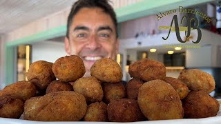 CROQUETAS DE POLLO CREMOSAS POR DENTRO CROCANTES POR FUERA Croquetas de pollo Alvaro Barrientos [upl. by Muslim]