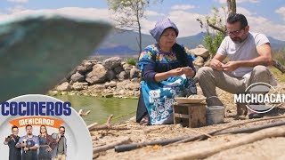 Desde Pátzcuaro Nico saborea un tradicional caldo de charales  Cocineros Mexicanos [upl. by Drahser893]