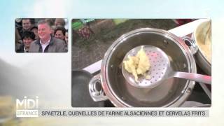 RECETTE  Spaetzle quenelles de farine alsaciennes et cervelas frits [upl. by Aniham746]