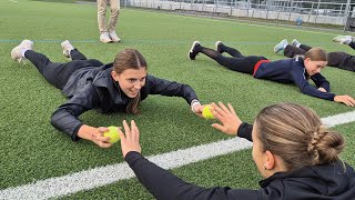 Partnerkräftigung mit Tennisbällen [upl. by Mochun]