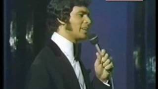 Engelbert Humperdinck sings a Medley of Hits [upl. by Osborne838]