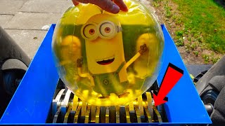 SHREDDER VS MINIONS BALL  Crunchy Despicable Me TOYS [upl. by Nnod]