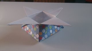 Origami  Une boîte japonaise traditionnelle [upl. by Vassily]