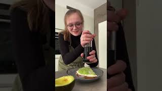 Mein Avocado Lieblingsrezept TikTok Trend Awocädo [upl. by Adirf]