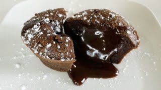 Délicieux moelleux au chocolat au cœur coulant de Cyril lignac facile et rapide [upl. by Andeee628]