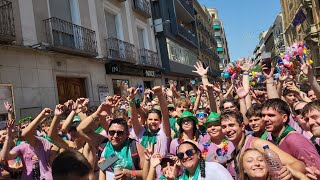 Cabalgata tras el cohete en Huesca fiesta y más fiesta [upl. by Nahamas30]