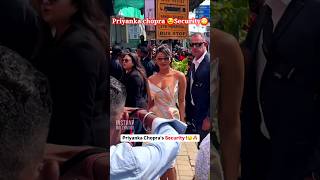 Priyanka chopra 😉Security🙄 देख सब हैरान रह गए shorts trending viral ytshorts video humanity [upl. by Inasah]