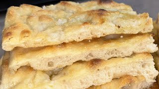 FOCACCIA CROCCANTE RICETTA FACILE E SFIZIOSA [upl. by Hahnke]