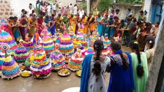 Bathukamma bathukamma ma thalli bathukamma [upl. by Iramohs]